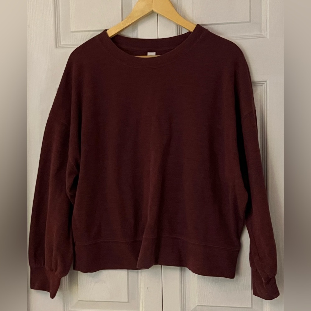 Old Navy Burgandy Crew Neck Ribbed Sweater